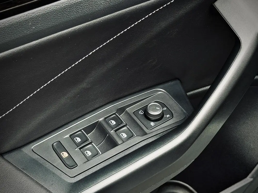 Volkswagen T-Roc 1.5 TSI R-Line DSG |Pano|Camera|Keyless|I.Q uit 2022, foto 20