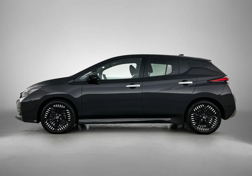 Nissan Leaf N-Connecta 39 kWh 150PK uit 2024, foto 2
