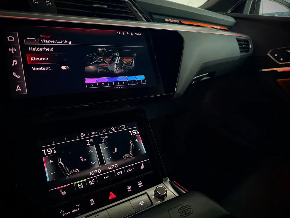 Audi e-tron S 503pk uit 2022, foto 15