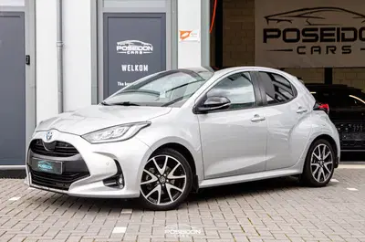 Toyota Yaris 1.5 Hybrid Executive HEAD-UP uit 2020