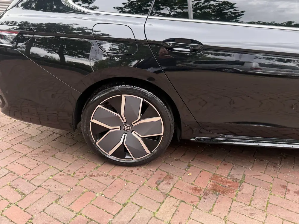 Volkswagen Passat Variant 1.5 eHybrid R-Line Edition | SoH 1 uit 2025, foto 13