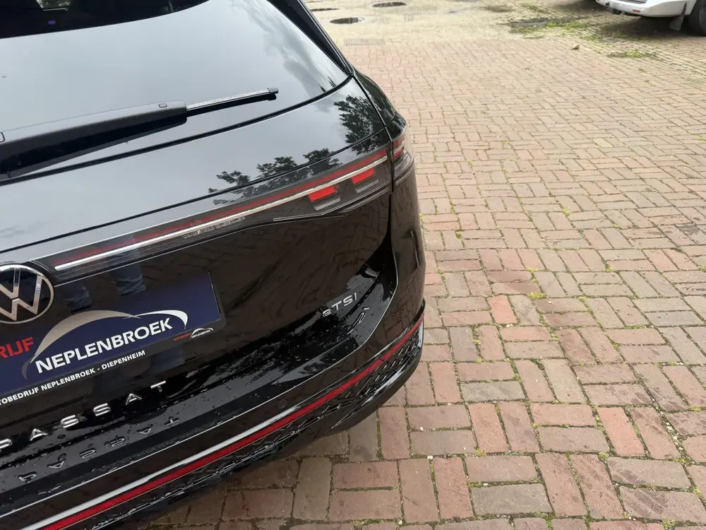 Volkswagen Passat Variant 1.5 eHybrid R-Line Edition | SoH 1 uit 2025, foto 17