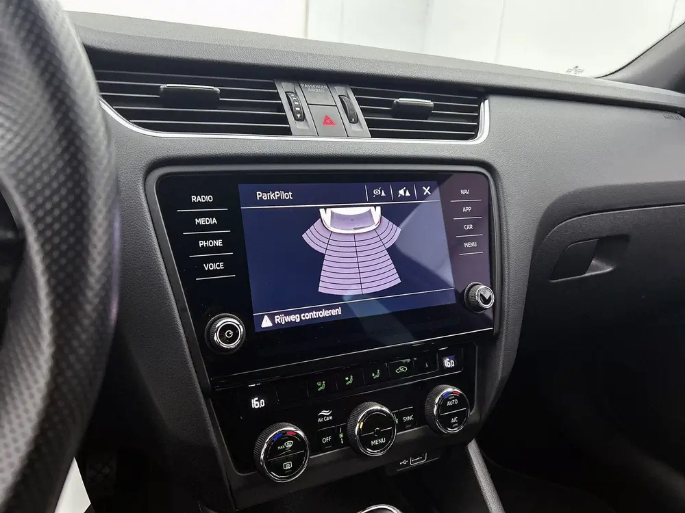 Skoda Octavia 1.0 TSI Greentech Sport Business uit 2019, foto 11