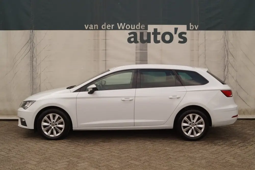 SEAT Leon ST 1.6 TDI 115pk Style -NAVI-ECC-PDC- (bj 2019) uit 2019