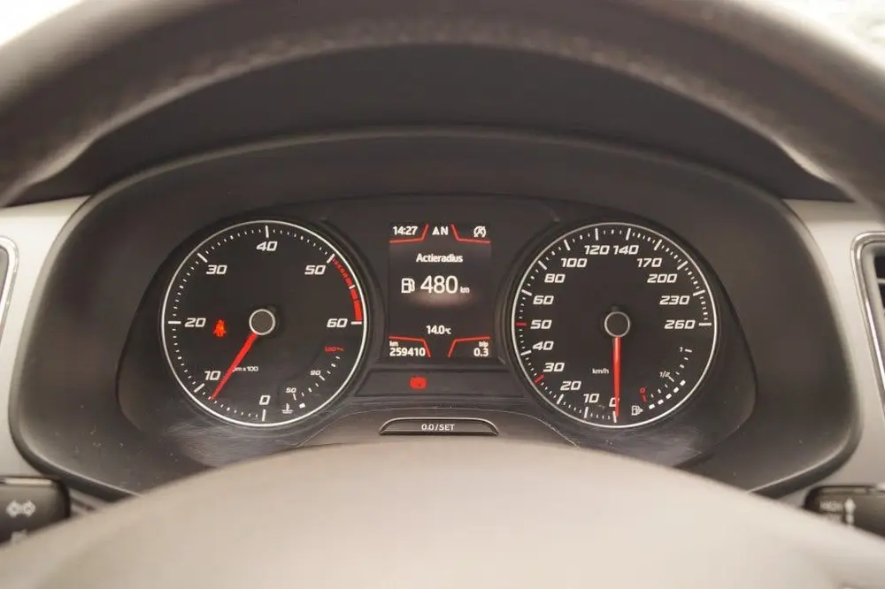 SEAT Leon ST 1.6 TDI 115pk Style -NAVI-ECC-PDC- (bj 2019) uit 2019, foto 17