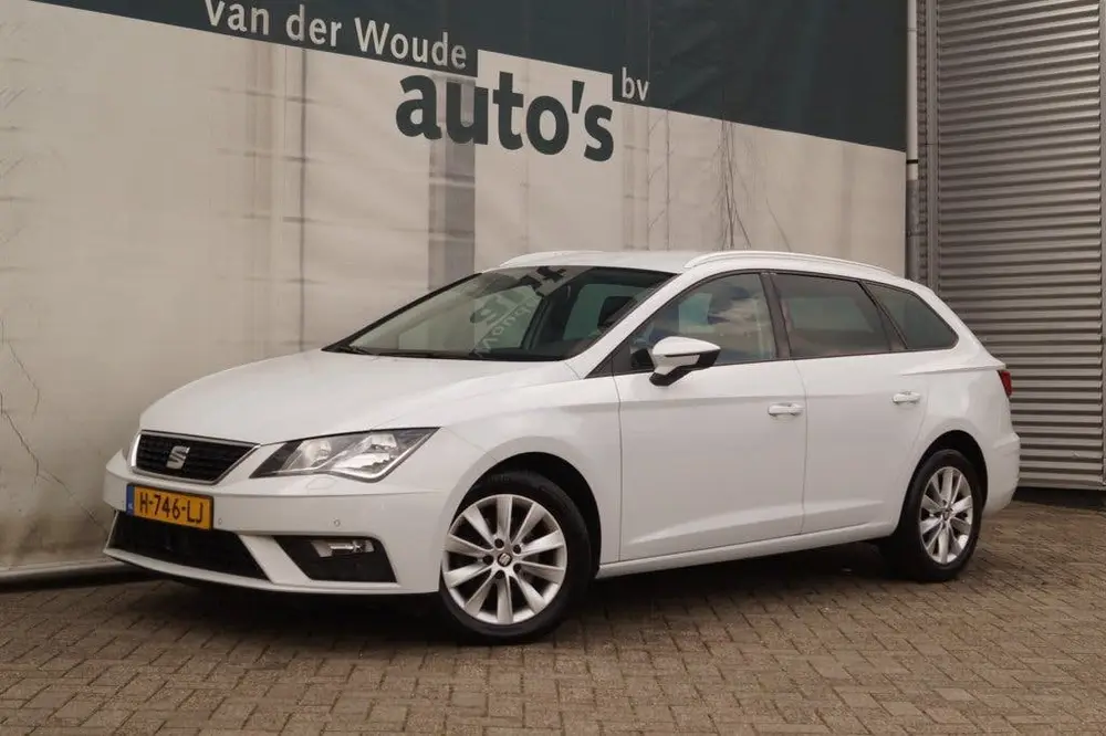SEAT Leon ST 1.6 TDI 115pk Style -NAVI-ECC-PDC- (bj 2019) uit 2019, foto 2
