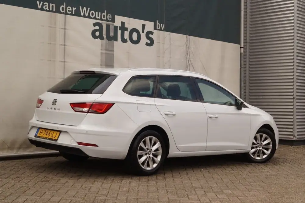 SEAT Leon ST 1.6 TDI 115pk Style -NAVI-ECC-PDC- (bj 2019) uit 2019, foto 4