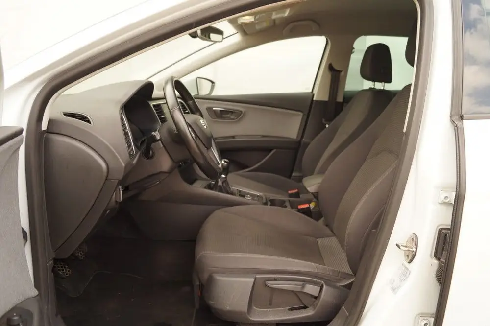 SEAT Leon ST 1.6 TDI 115pk Style -NAVI-ECC-PDC- (bj 2019) uit 2019, foto 6