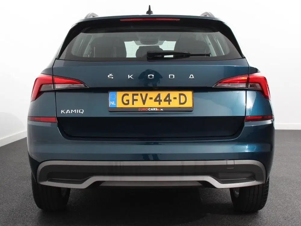 Skoda Kamiq 1.0 TSI 110pk DSG Dynamic Navigatie Apple uit 2021, foto 3