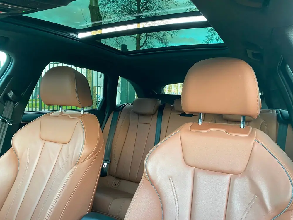 Audi A4 45 TFSI S- Line quattro edition one Apple uit 2020, foto 12
