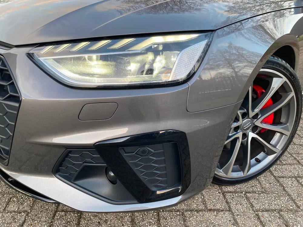 Audi A4 45 TFSI S- Line quattro edition one Apple uit 2020, foto 4