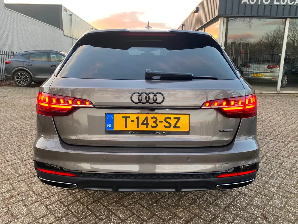 Audi A4 45 TFSI S- Line quattro edition one Apple uit 2020, foto 7