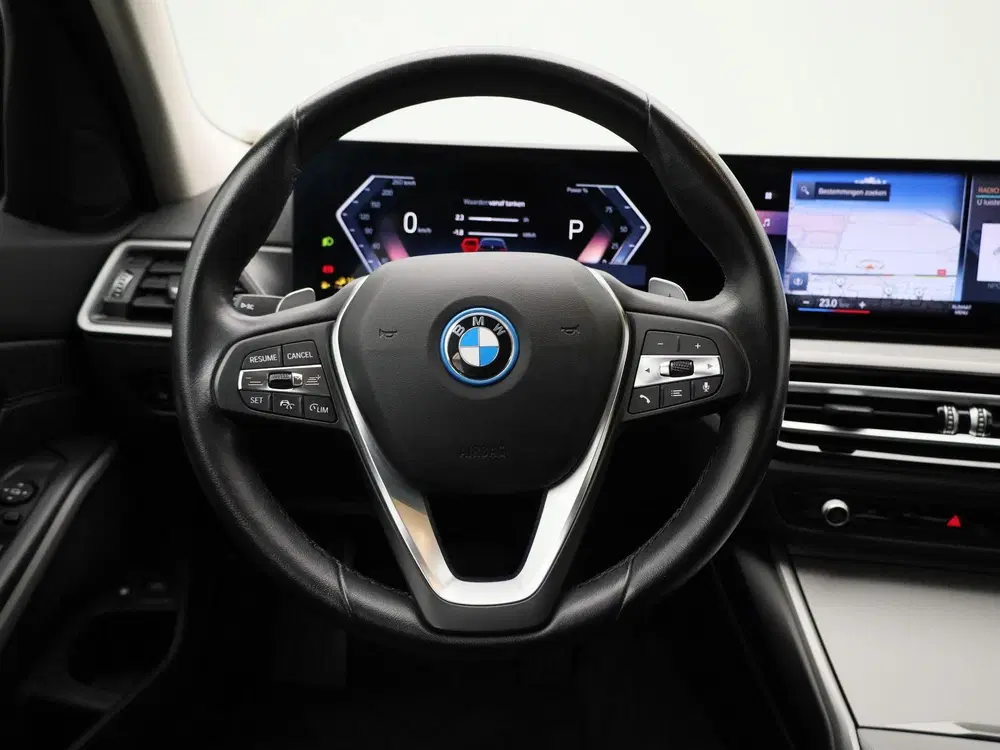 BMW 3-serie 320e uit 2023, foto 7