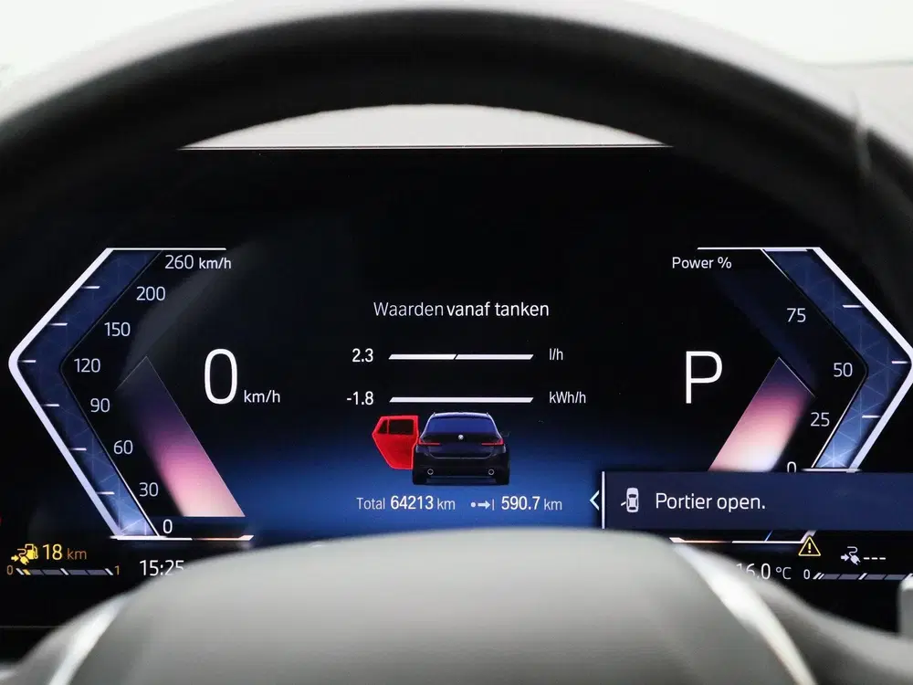 BMW 3-serie 320e uit 2023, foto 8