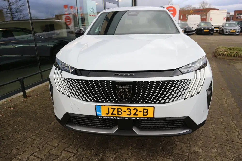 Peugeot 5008 1.2 Hybrid 136 AUT Allure 7PERSOONS 360CAM uit 2025, foto 2