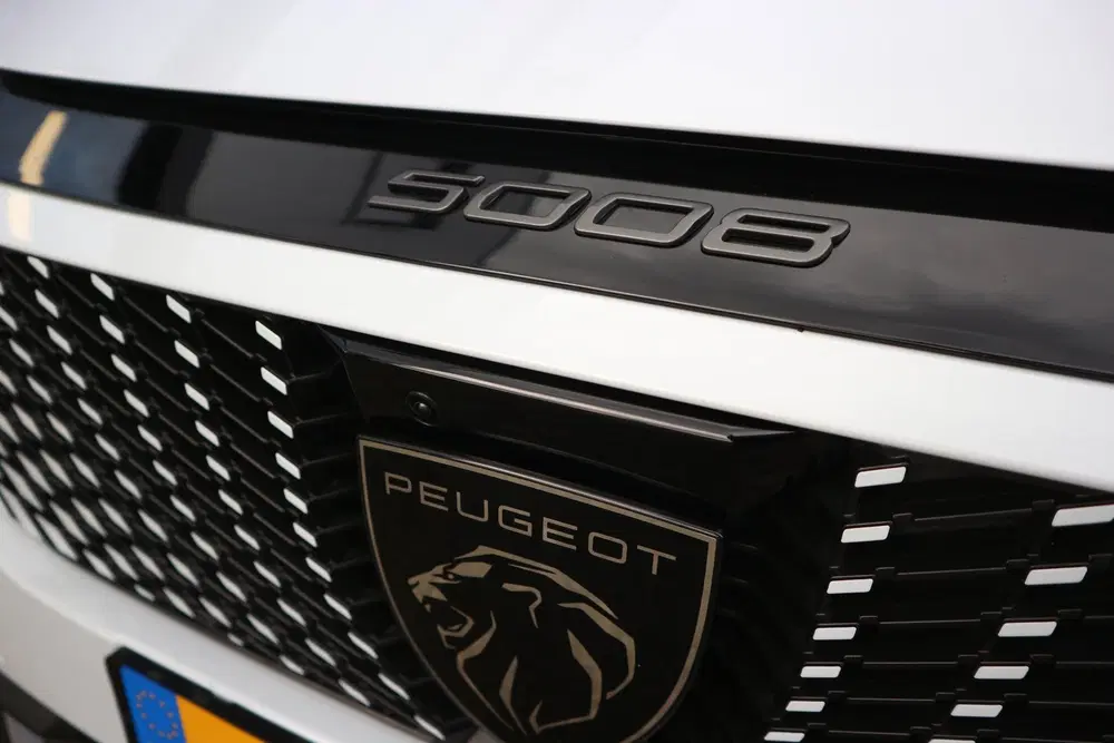 Peugeot 5008 1.2 Hybrid 136 AUT Allure 7PERSOONS 360CAM uit 2025, foto 8