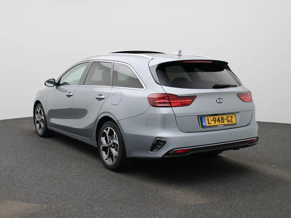 Kia Ceed 1.5 T-GDi ExecutiveLine uit 2021, foto 2