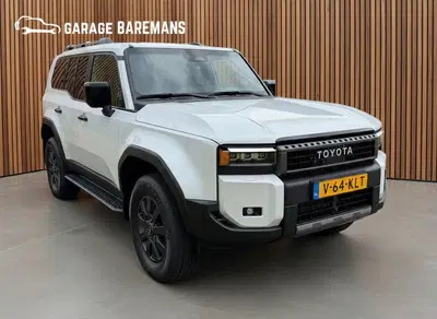 Toyota Land Cruiser 2.8 D-4D Standard Roof Window Van Na uit 2024