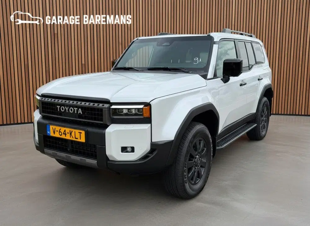 Toyota Land Cruiser 2.8 D-4D Standard Roof Window Van Na uit 2024, foto 3