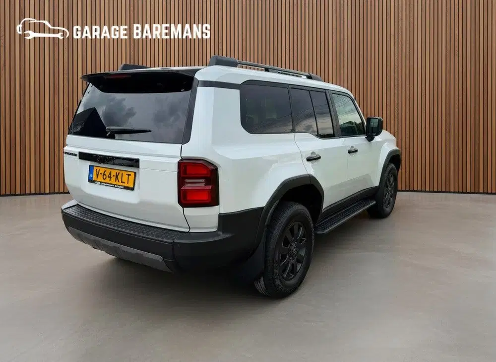 Toyota Land Cruiser 2.8 D-4D Standard Roof Window Van Na uit 2024, foto 7