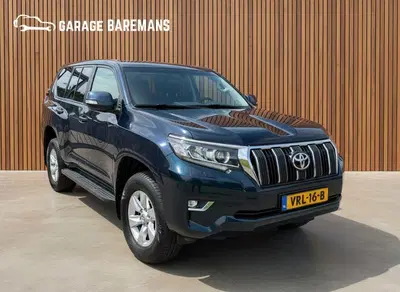 Toyota Land Cruiser 2.8 D-4D-F Challenger Window Van 204 uit 2022