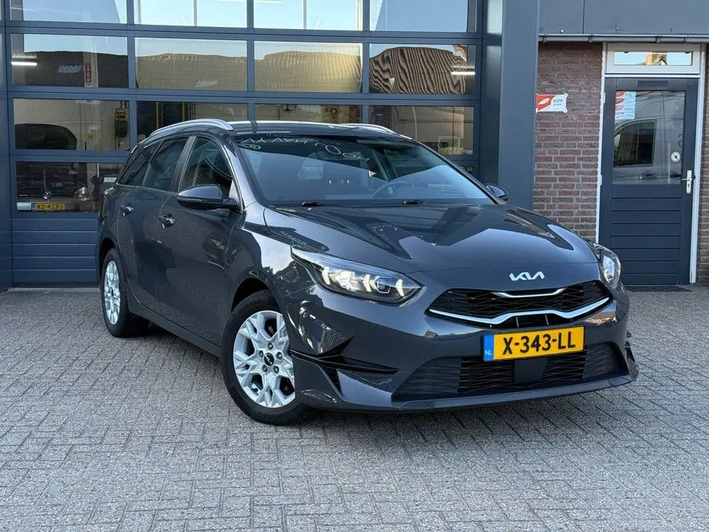 Kia Ceed 1.0 T-GDi MHEV DynamicLine N.A.P. carpl uit 2023