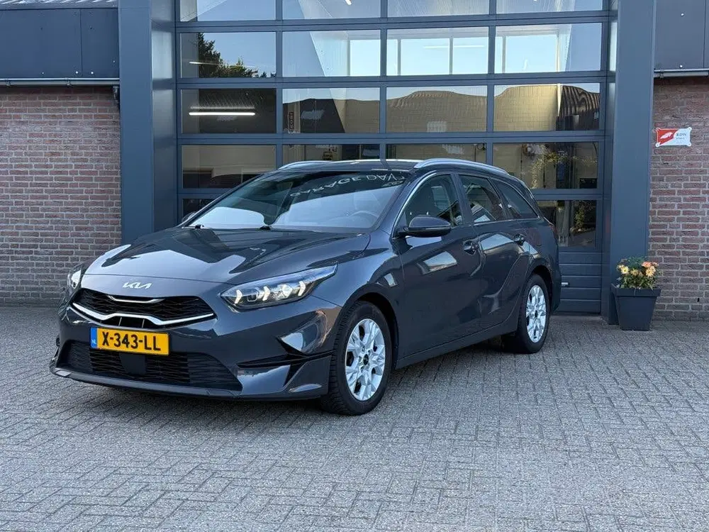 Kia Ceed 1.0 T-GDi MHEV DynamicLine N.A.P. carpl uit 2023, foto 2