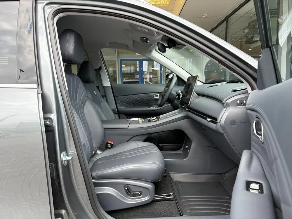 Geely Starray EM-i 1.5 Pro 262 PK uit 2026, foto 5
