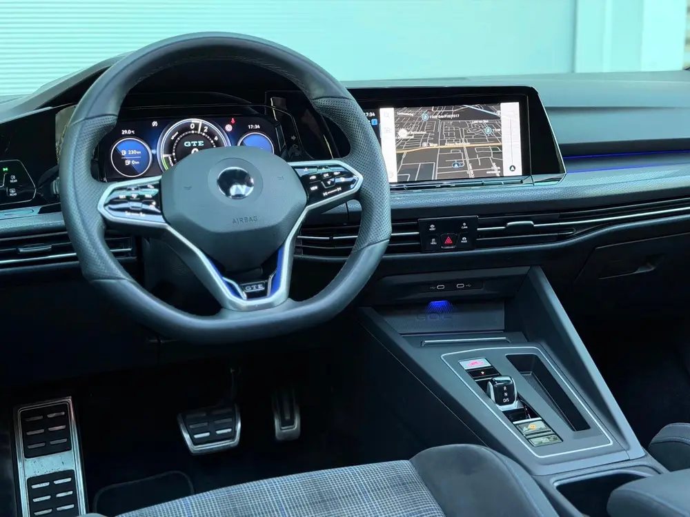Volkswagen Golf 1.4 eHybrid GTE Pano/Matrix/HuD uit 2021, foto 12