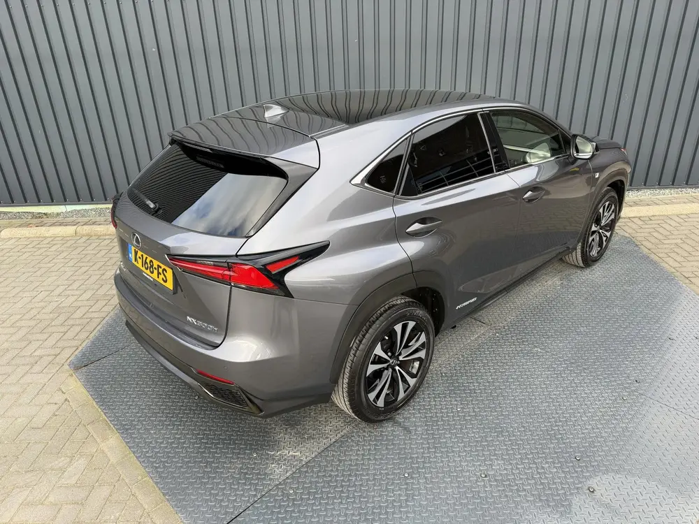 Lexus NX 300h AWD F SPORT | Pano dak | 12 mnd BOVAG Garantie uit 2019, foto 10