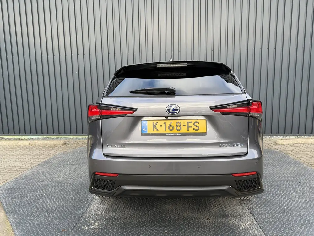 Lexus NX 300h AWD F SPORT | Pano dak | 12 mnd BOVAG Garantie uit 2019, foto 11
