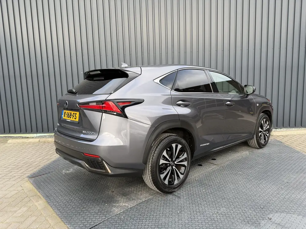 Lexus NX 300h AWD F SPORT | Pano dak | 12 mnd BOVAG Garantie uit 2019, foto 9