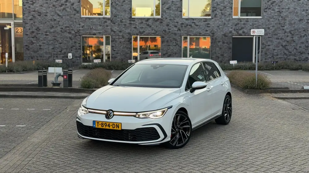 Volkswagen Golf 1.4 Ehybrid 245pk DSG 2021 Wit uit 2021