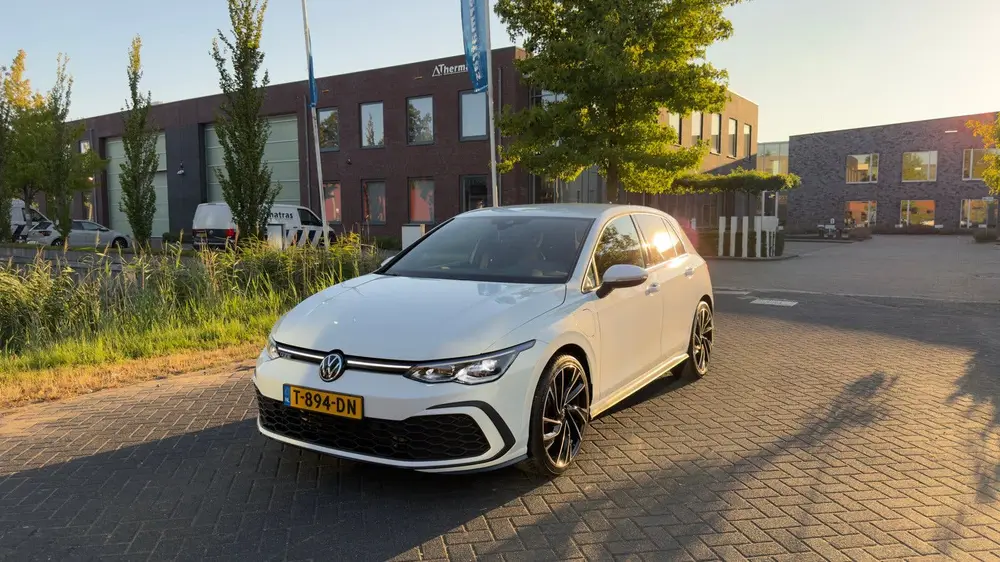 Volkswagen Golf 1.4 Ehybrid 245pk DSG 2021 Wit uit 2021, foto 3