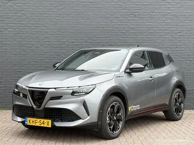 Alfa Romeo Junior Elettrica Speciale 54 kWh 412 Km WLTP uit 2026
