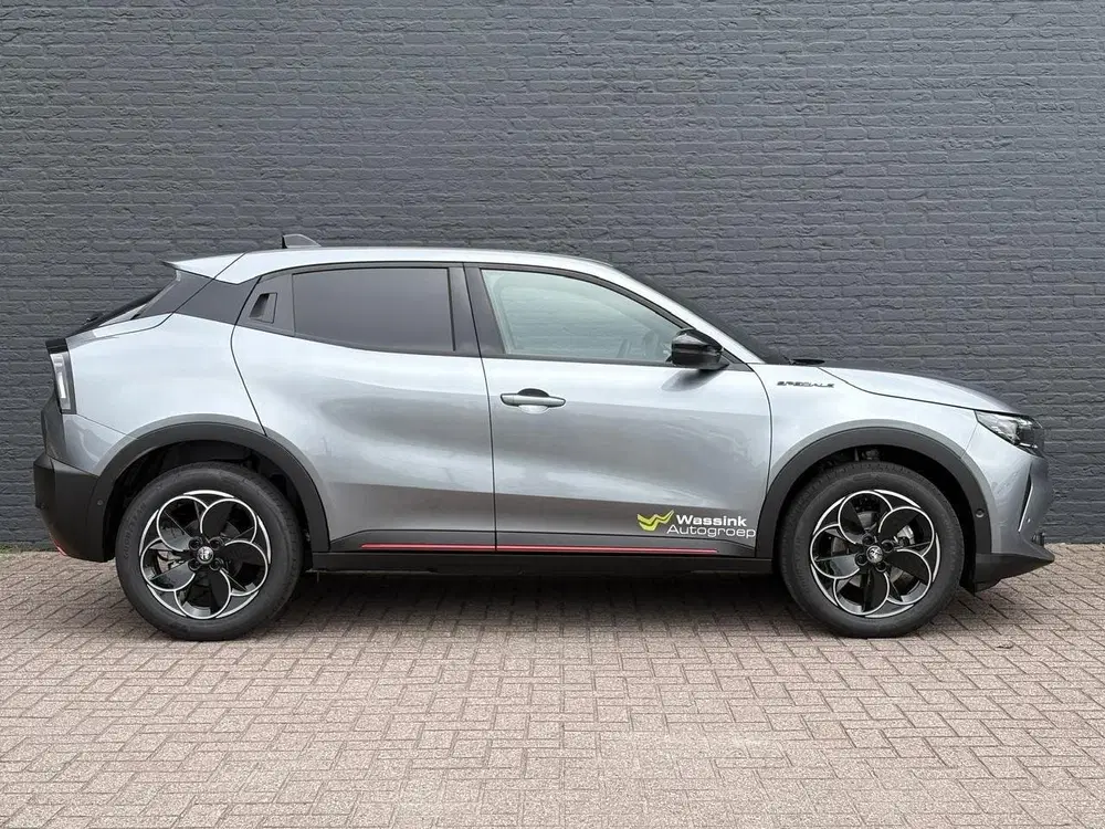 Alfa Romeo Junior Elettrica Speciale 54 kWh 412 Km WLTP uit 2026, foto 4