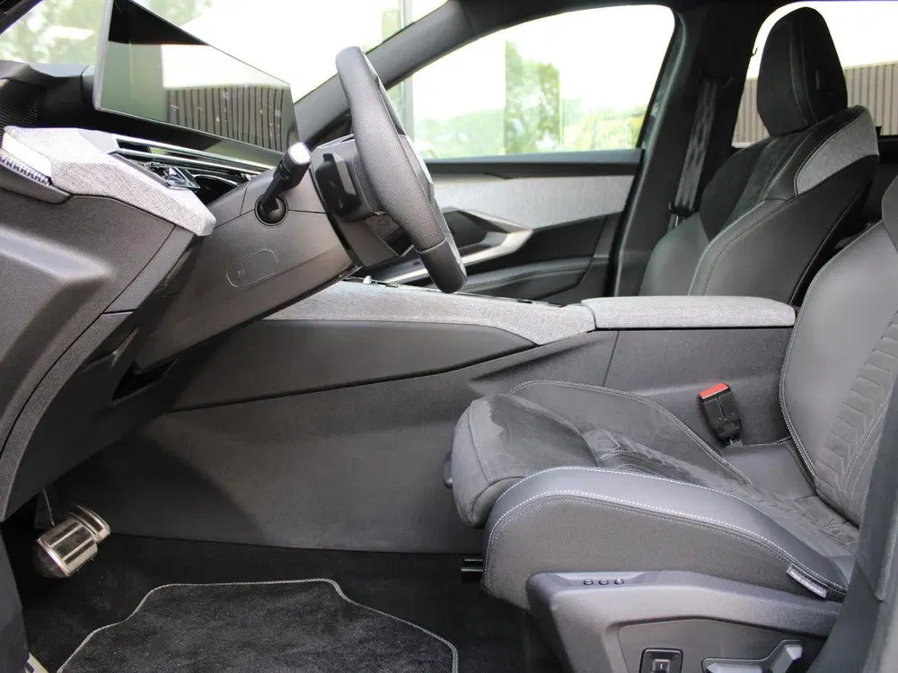 Peugeot 5008 1.2 Hybrid 136 GT 7p Automaat uit 2025, foto 13