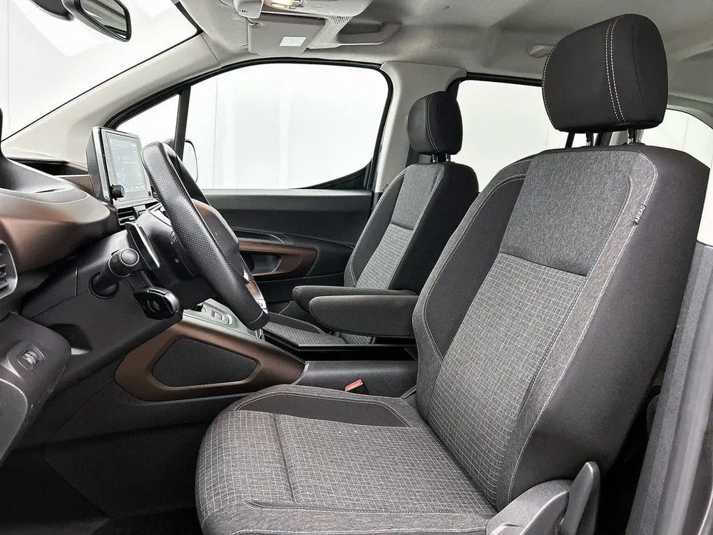 Peugeot Rifter GT 130pk Automaat uit 2022, foto 10