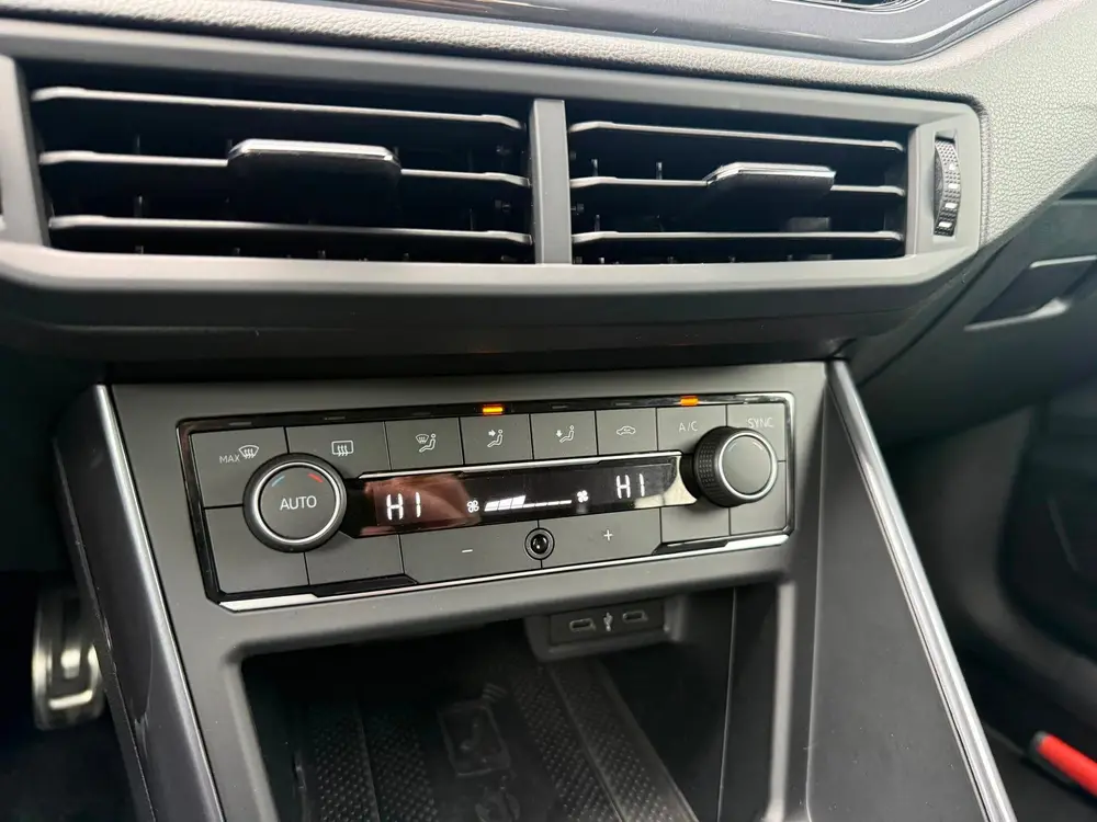 Volkswagen Polo 1.0 TSI Highline Business R - Navi - Parkeer uit 2022, foto 13