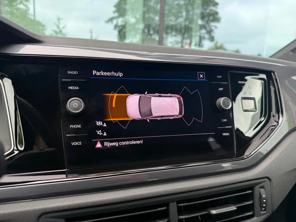 Volkswagen Polo 1.0 TSI Highline Business R - Navi - Parkeer uit 2022, foto 16