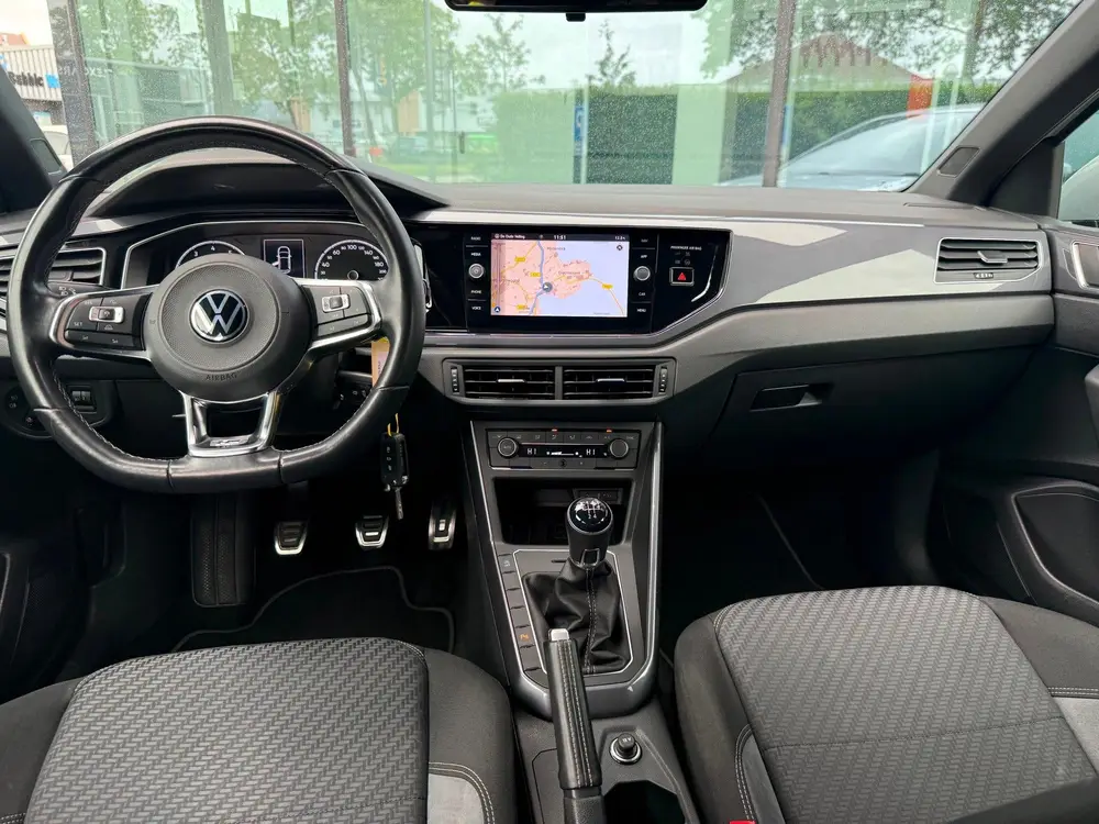 Volkswagen Polo 1.0 TSI Highline Business R - Navi - Parkeer uit 2022, foto 2