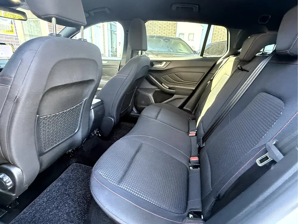 Ford Focus 1.0 EcoBoost Hybrid ST Line X Winterpakket uit 2022, foto 5