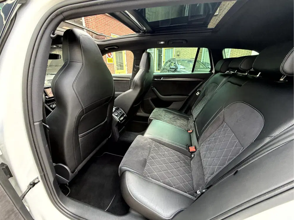 Skoda Superb 1.4 TSI iV Sportline Business Panoramadak uit 2021, foto 5