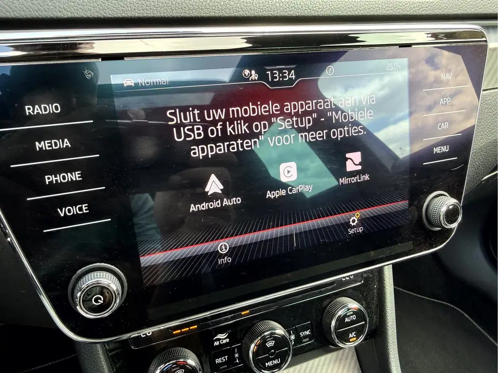 Skoda Superb 1.4 TSI iV Sportline Business Panoramadak uit 2021, foto 9