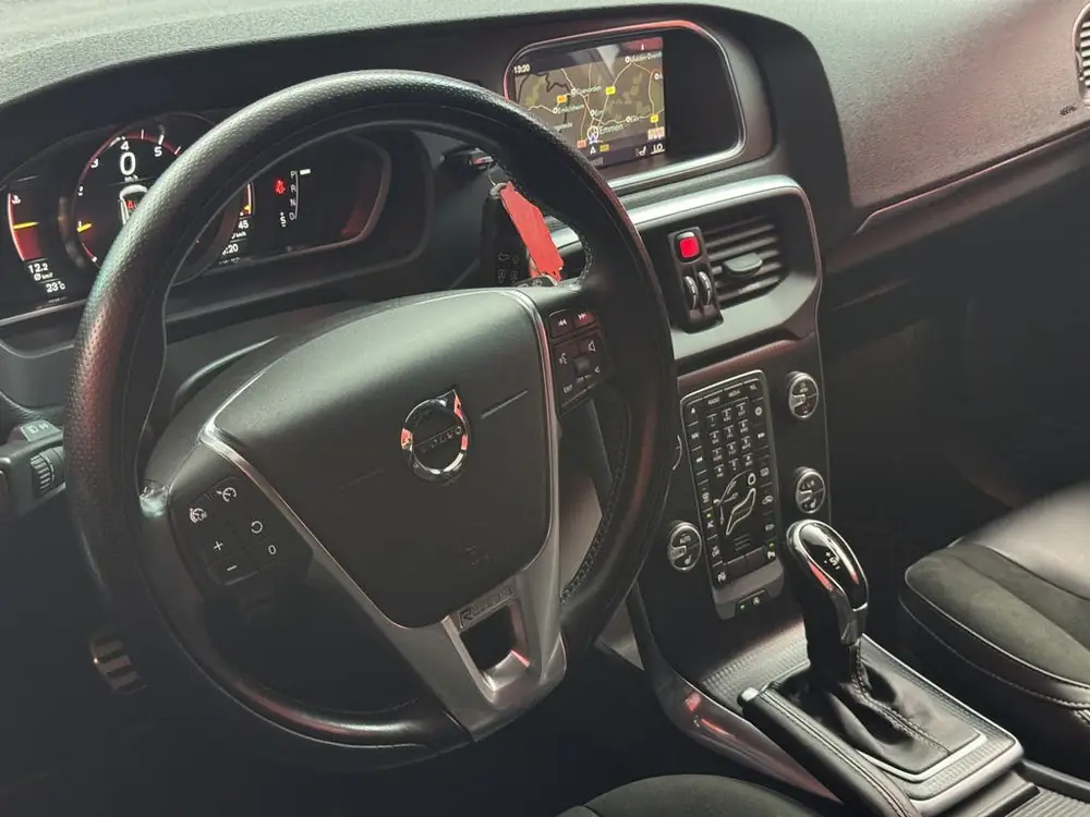 Volvo V40 1.5 T3 Polar+ Sport R-design | Carplay | Pano | St uit 2019, foto 3