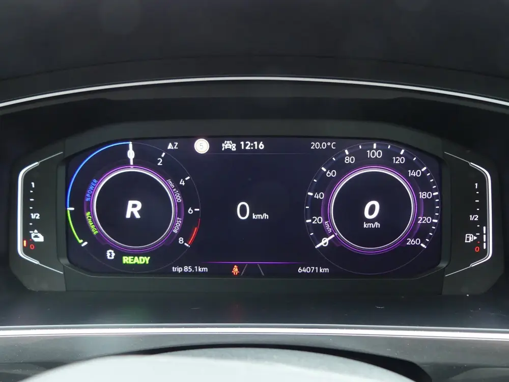 Volkswagen Tiguan 1.4 TSI eHybrid Business+ / PANO uit 2021, foto 13