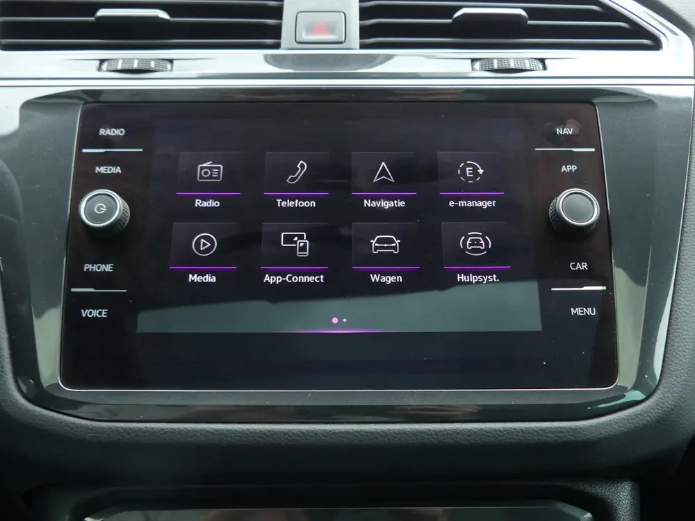 Volkswagen Tiguan 1.4 TSI eHybrid Business+ / PANO uit 2021, foto 18