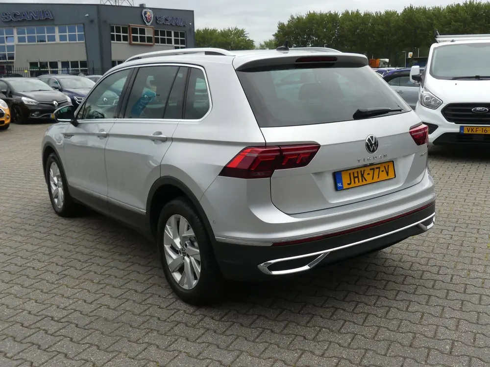 Volkswagen Tiguan 1.4 TSI eHybrid Business+ / PANO uit 2021, foto 4