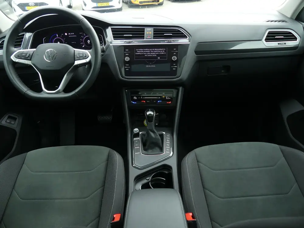 Volkswagen Tiguan 1.4 TSI eHybrid Business+ / PANO uit 2021, foto 8