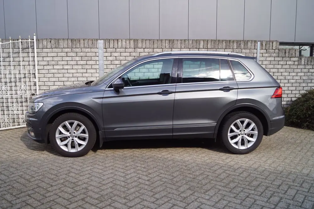 Volkswagen Tiguan 2.0 TSI 4Motion Comfort Line Business Auto uit 2019, foto 2